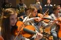 Zwei Bratschistinnen im Jugendorchester